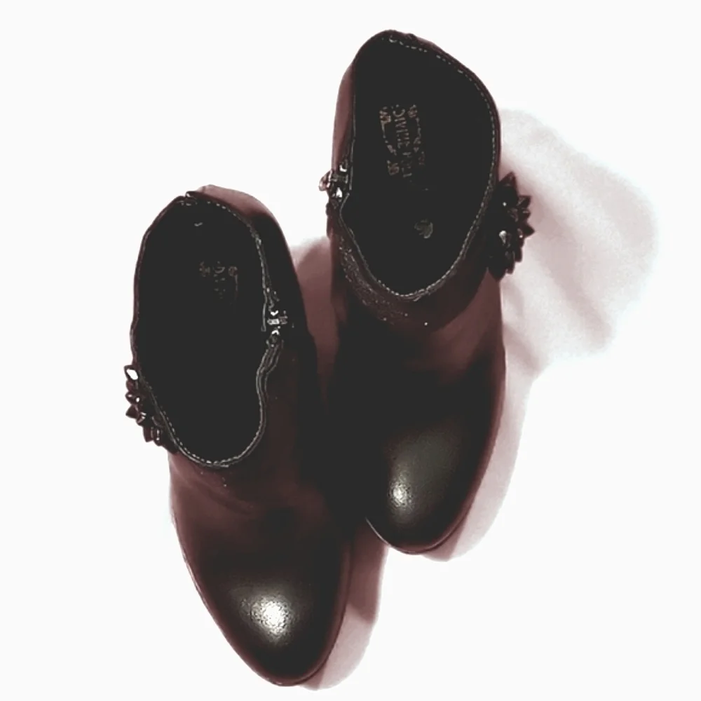 Black Smooth Leather Boots Platform Chunky Heel Zip-Up Side Embellished Size 39 - Picture 4 of 4